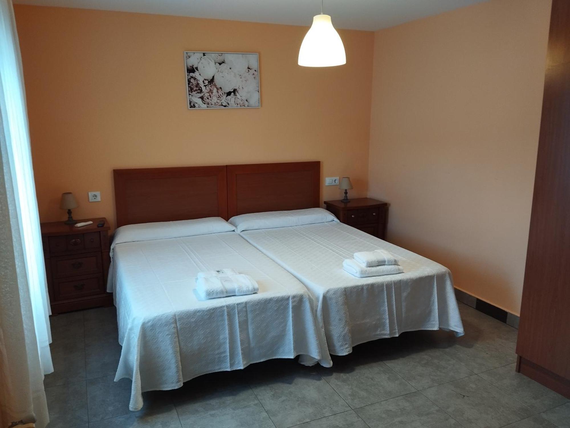 Hostal Bordillas Pomaluengo Eksteriør billede