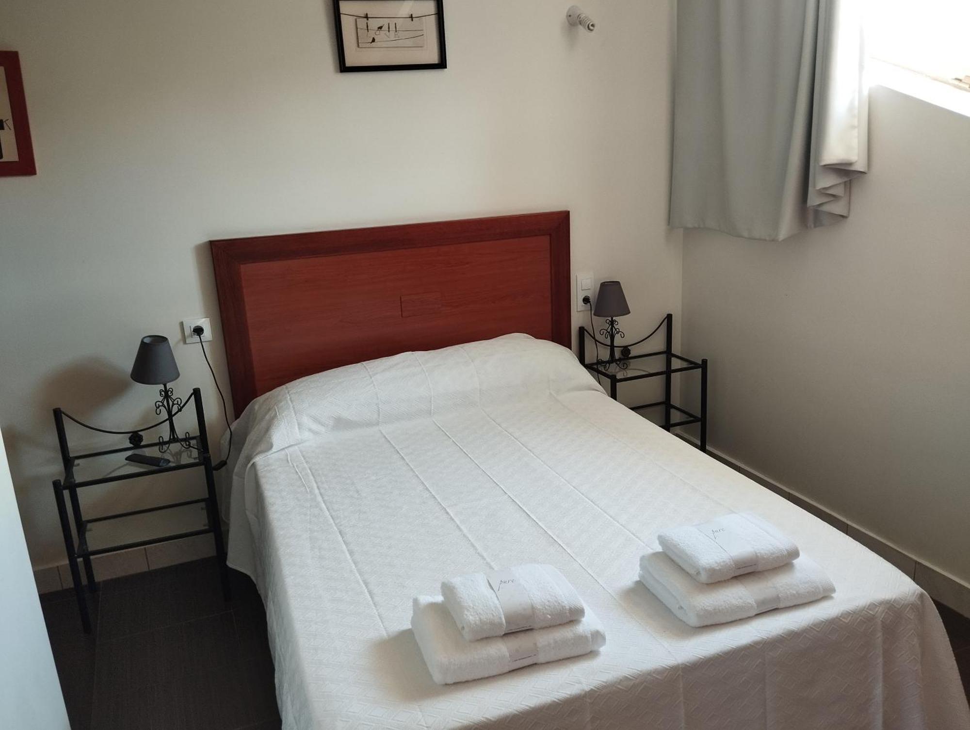 Hostal Bordillas Pomaluengo Eksteriør billede