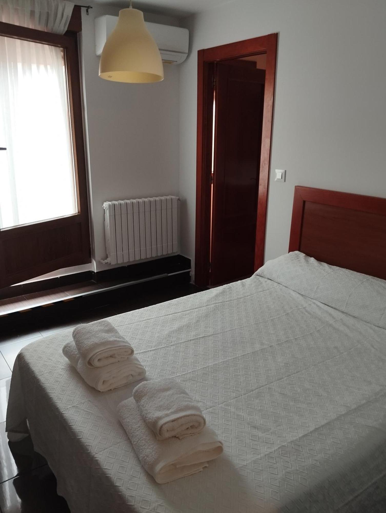Hostal Bordillas Pomaluengo Eksteriør billede