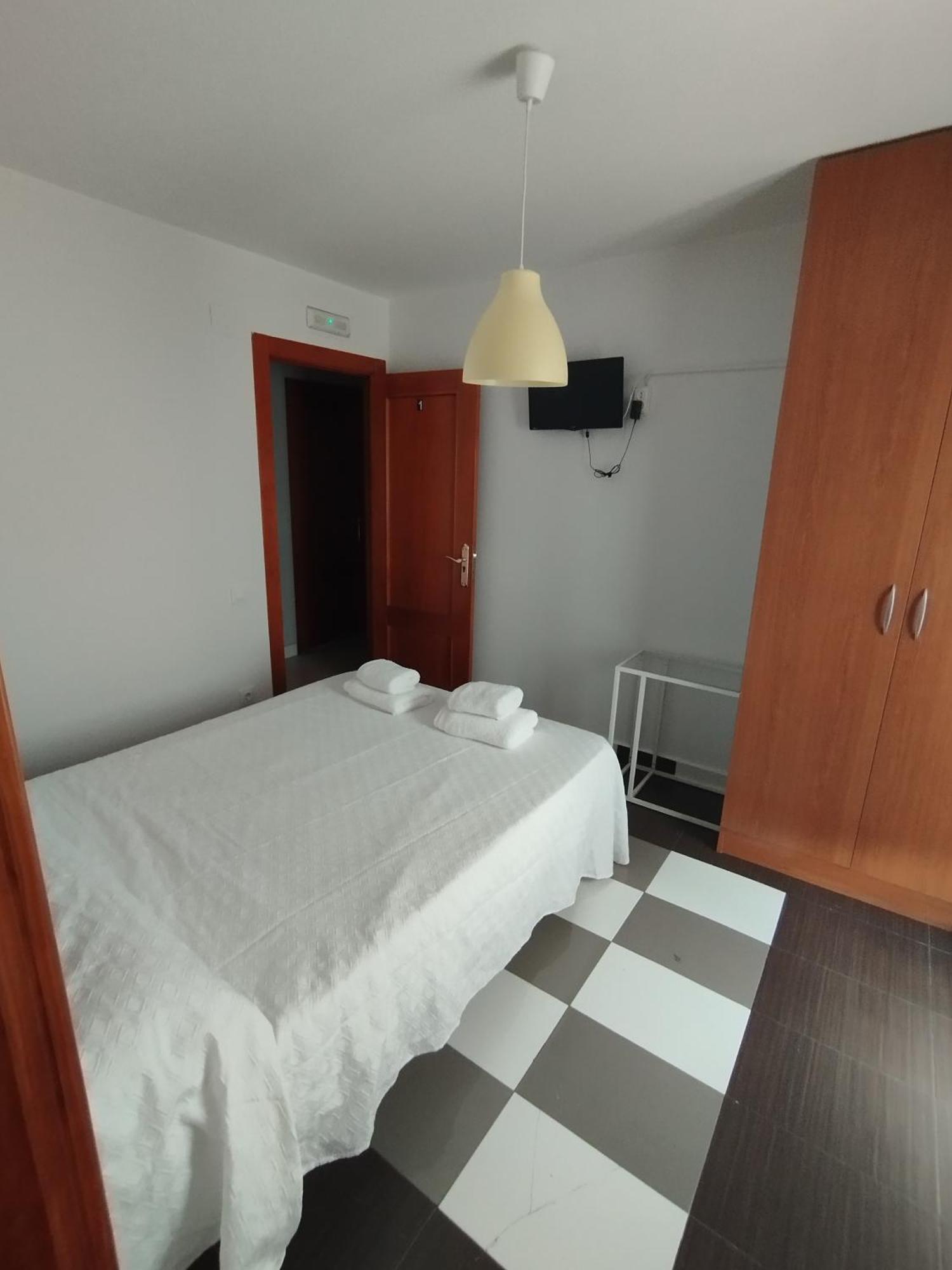 Hostal Bordillas Pomaluengo Eksteriør billede